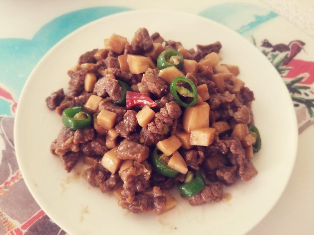 黑椒杏鲍菇牛肉粒