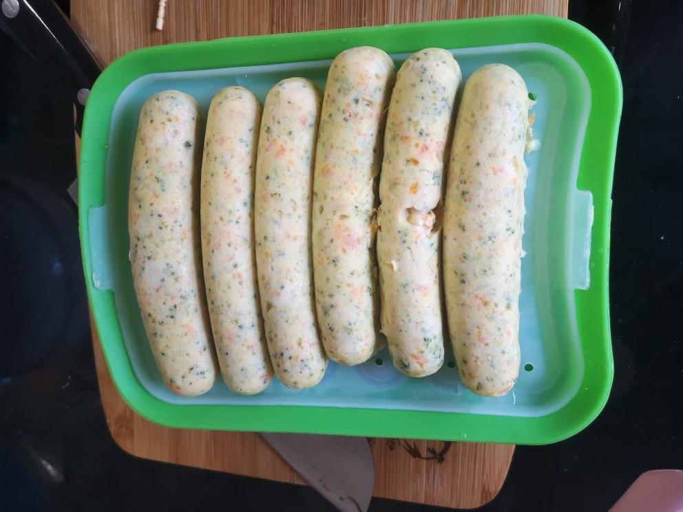 西兰花胡萝卜鸡肉肠