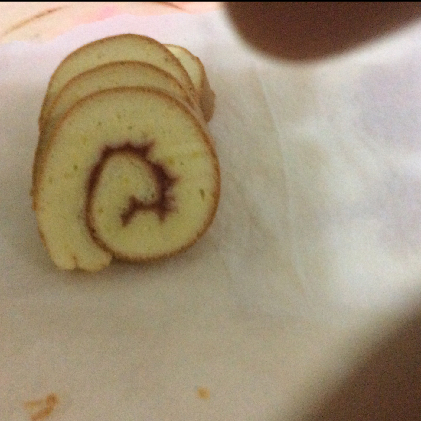 草莓酱蛋糕卷