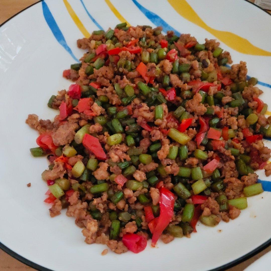 蒜苔炒肉末，三碗米饭都不够吃