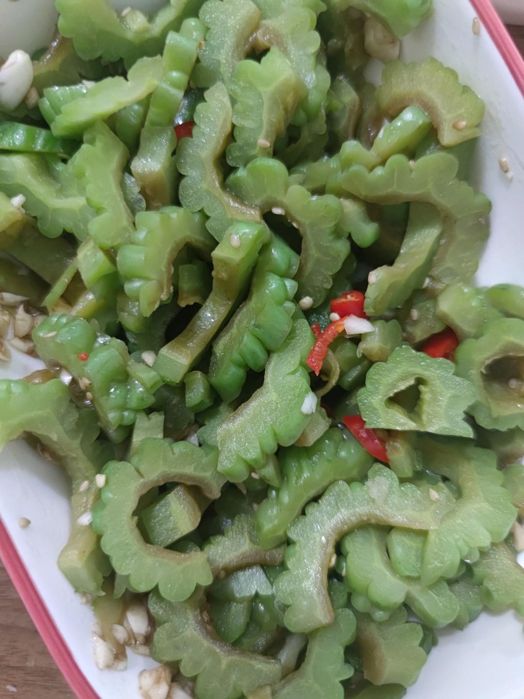 凉拌苦瓜（减脂肪，脆爽可口）