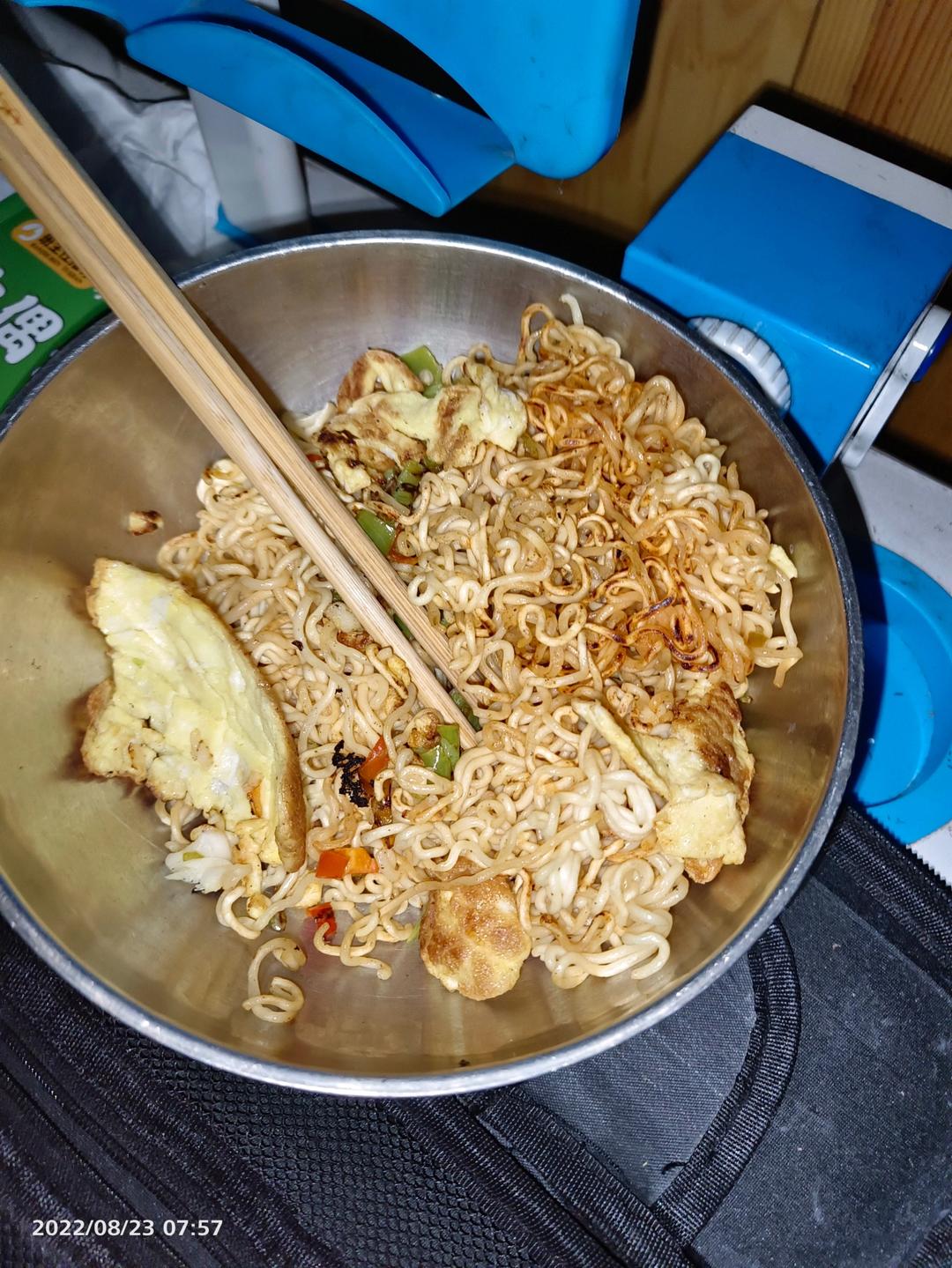老干妈炒方便面