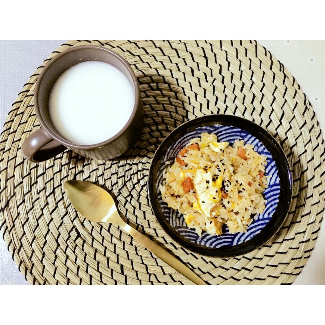 家常蛋炒饭