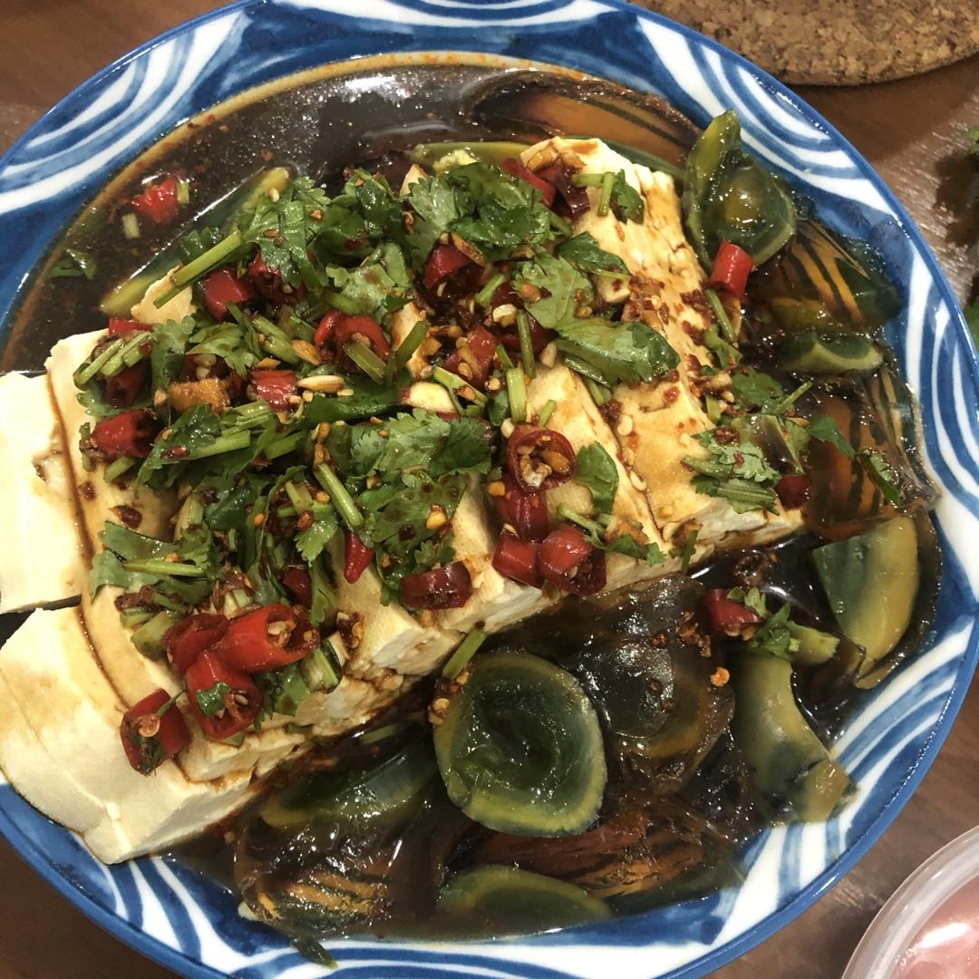 皮蛋拌豆腐