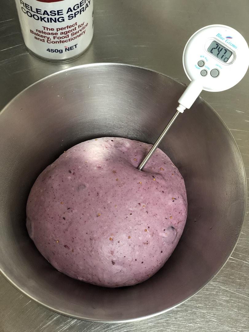 黑醋栗无花果吐司