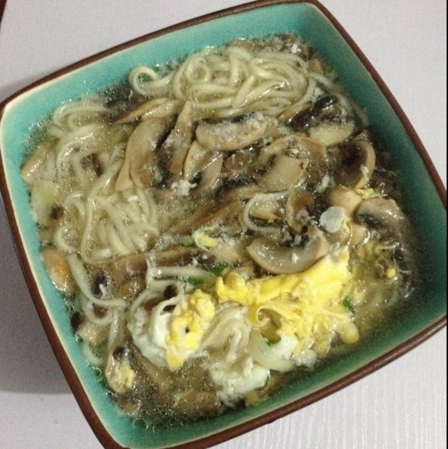 蘑菇鸡蛋面