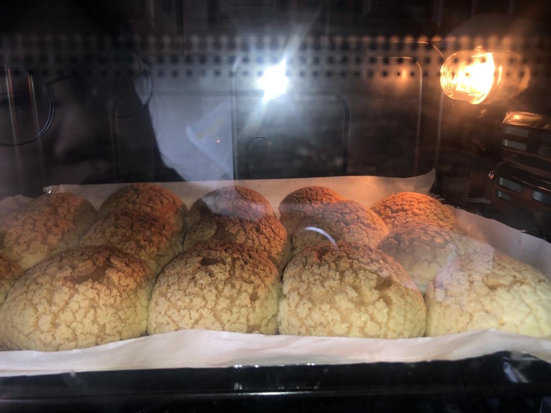 赛某树的巧克力酥皮泡芙