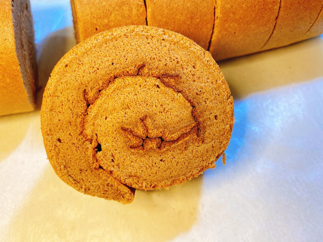 蛋糕卷这样做‼️不掉皮不开裂（小视频食谱）