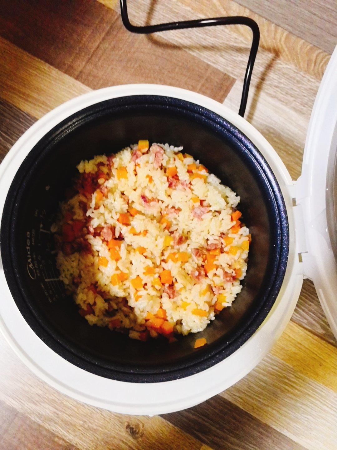 懒人电饭锅香肠焖饭/煲仔饭