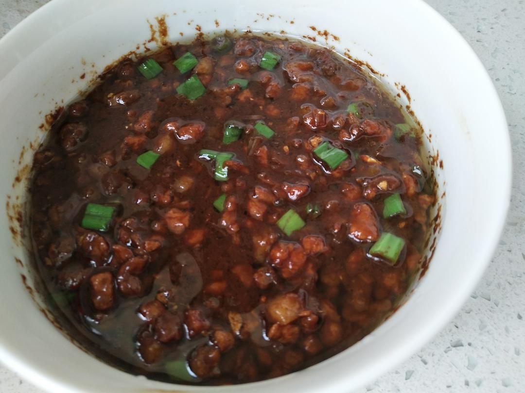 就要吃成一个小胖纸做的肉末炸酱