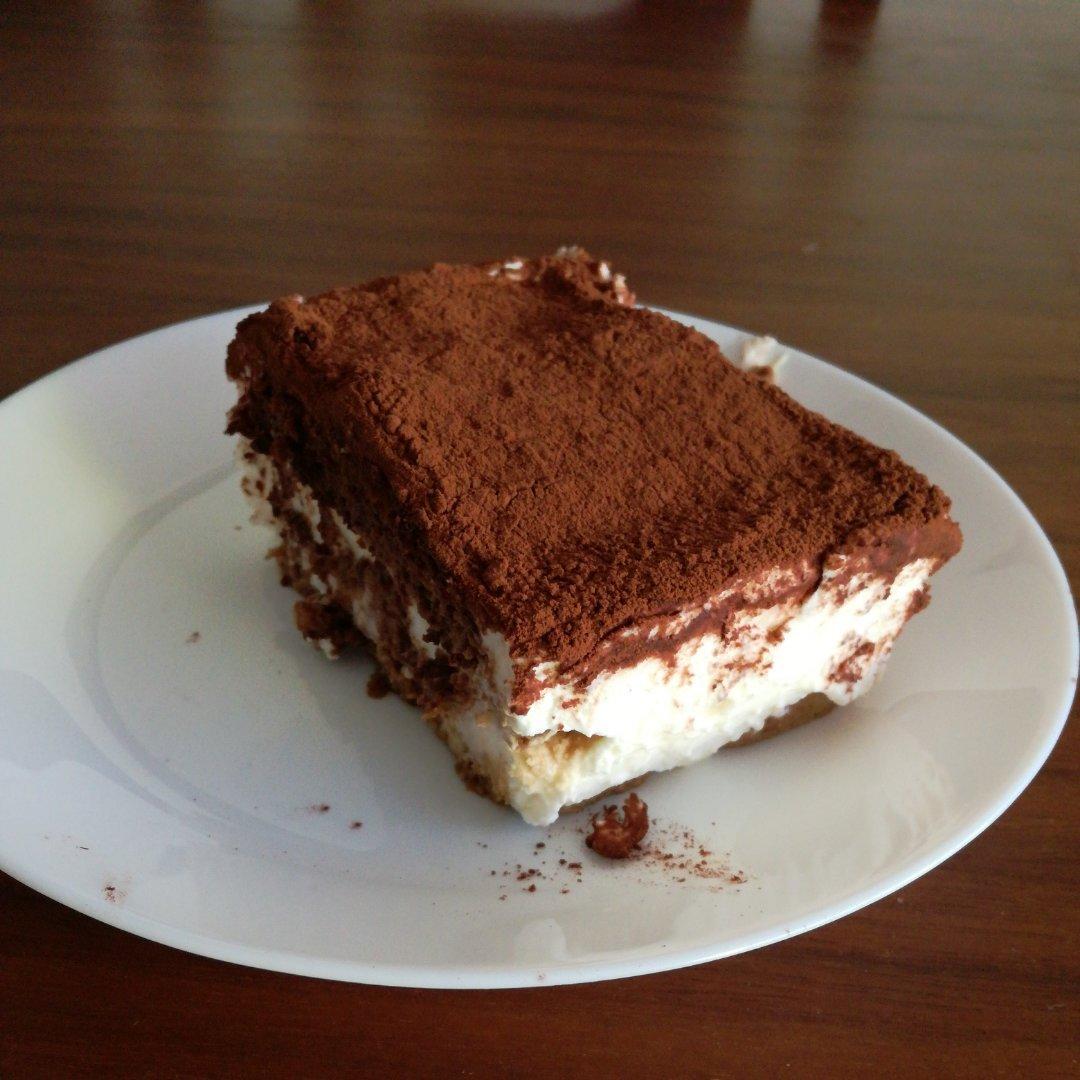 在欧洲学会的经典版提拉米苏