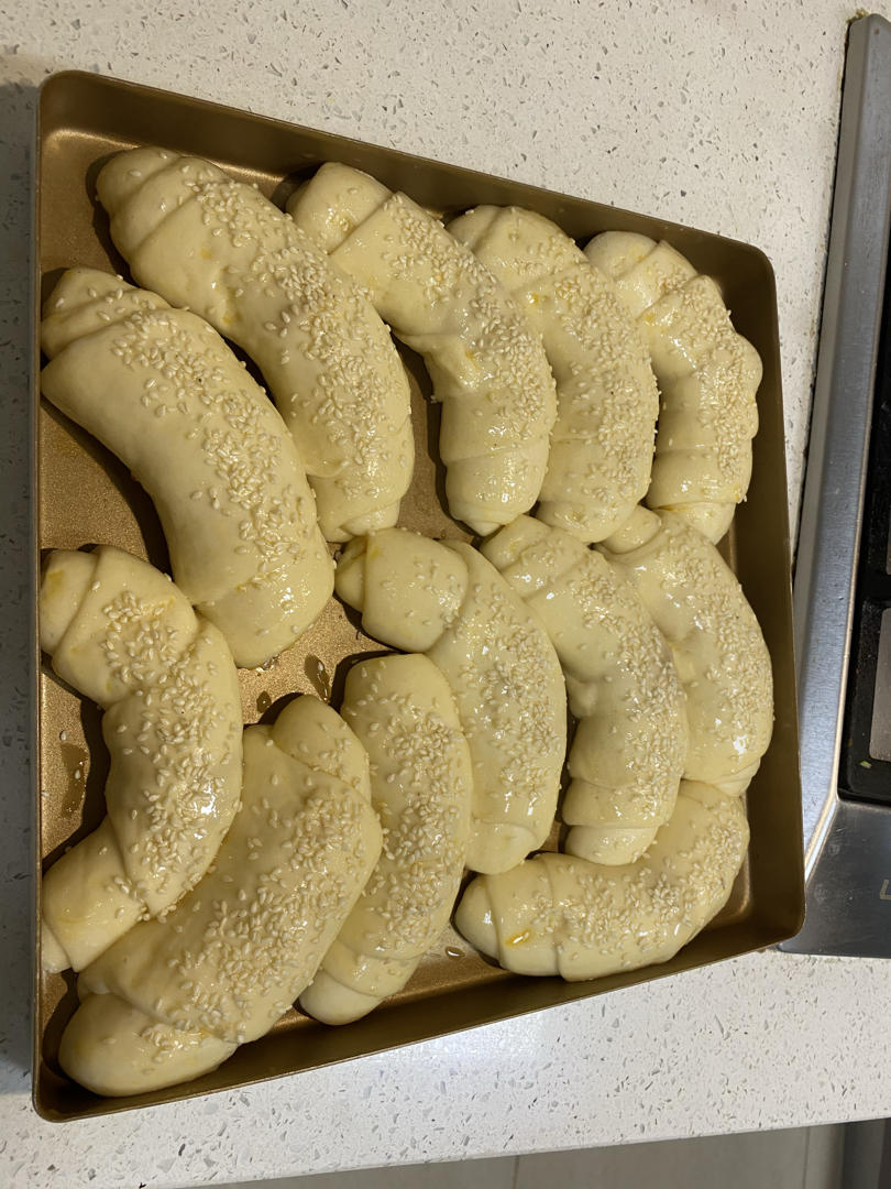 咸蛋黄肉松面包