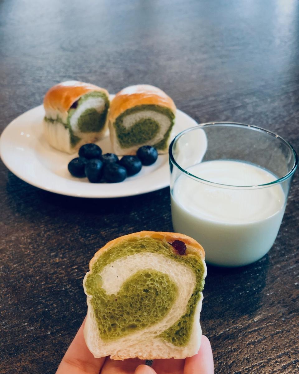 绿肥红瘦 抹茶草莓软欧