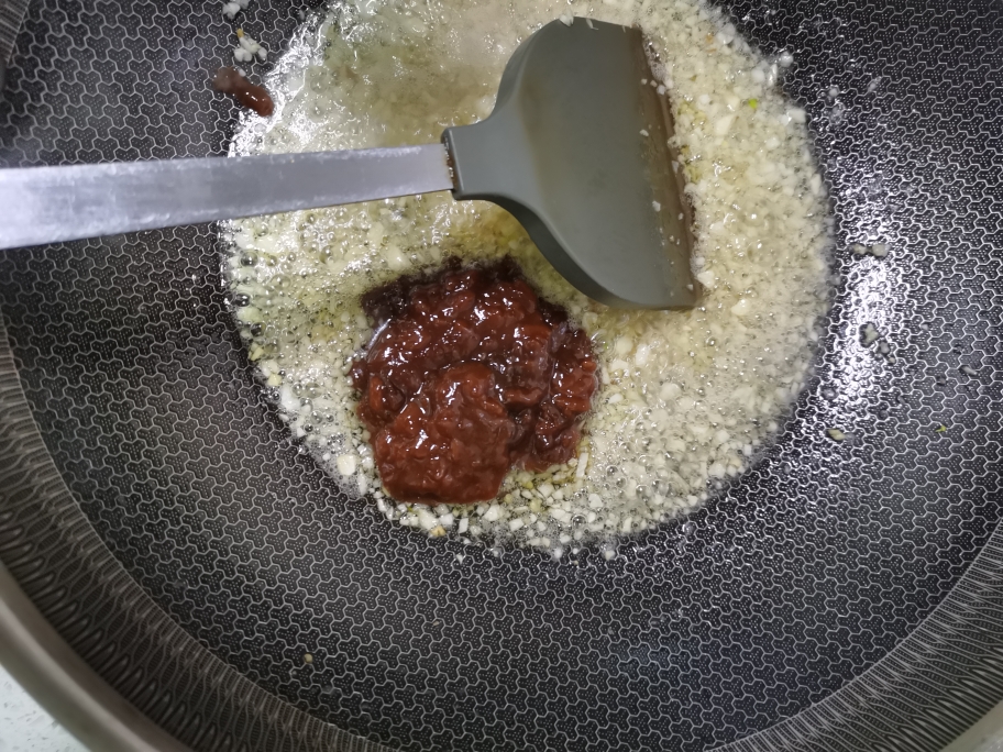 自制花生大辣椒酱做法简单.干净又好吃的做法 步骤3