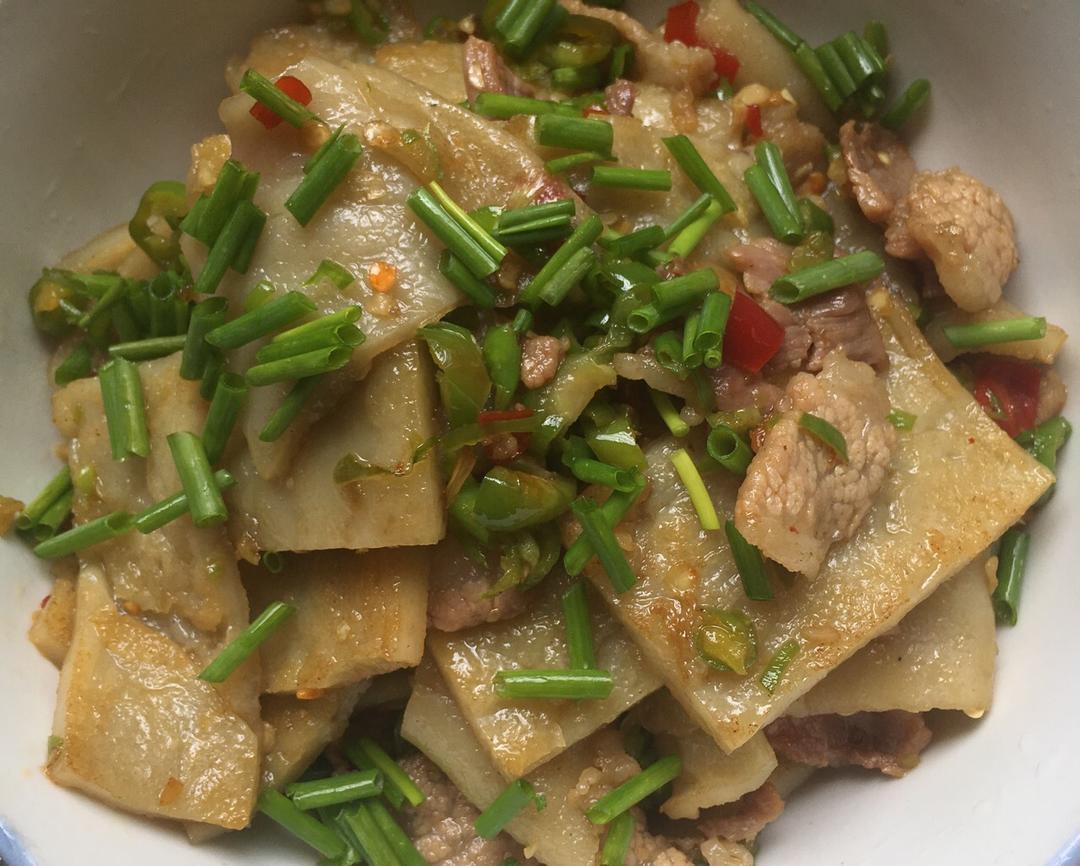 坨粉炒肉的做法