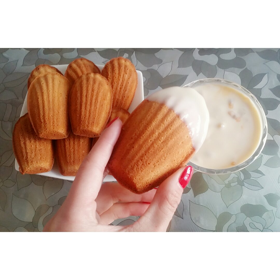 玛德琳（蓝带方）