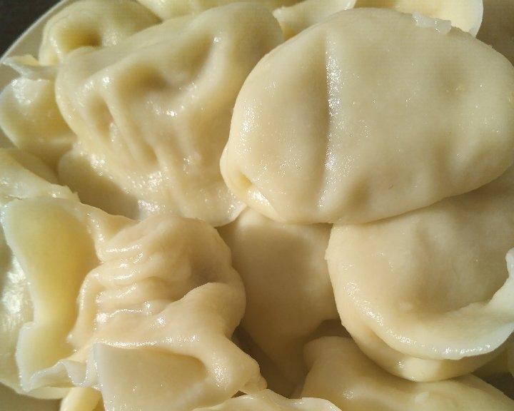 东北酸菜猪肉馅儿大水饺的做法