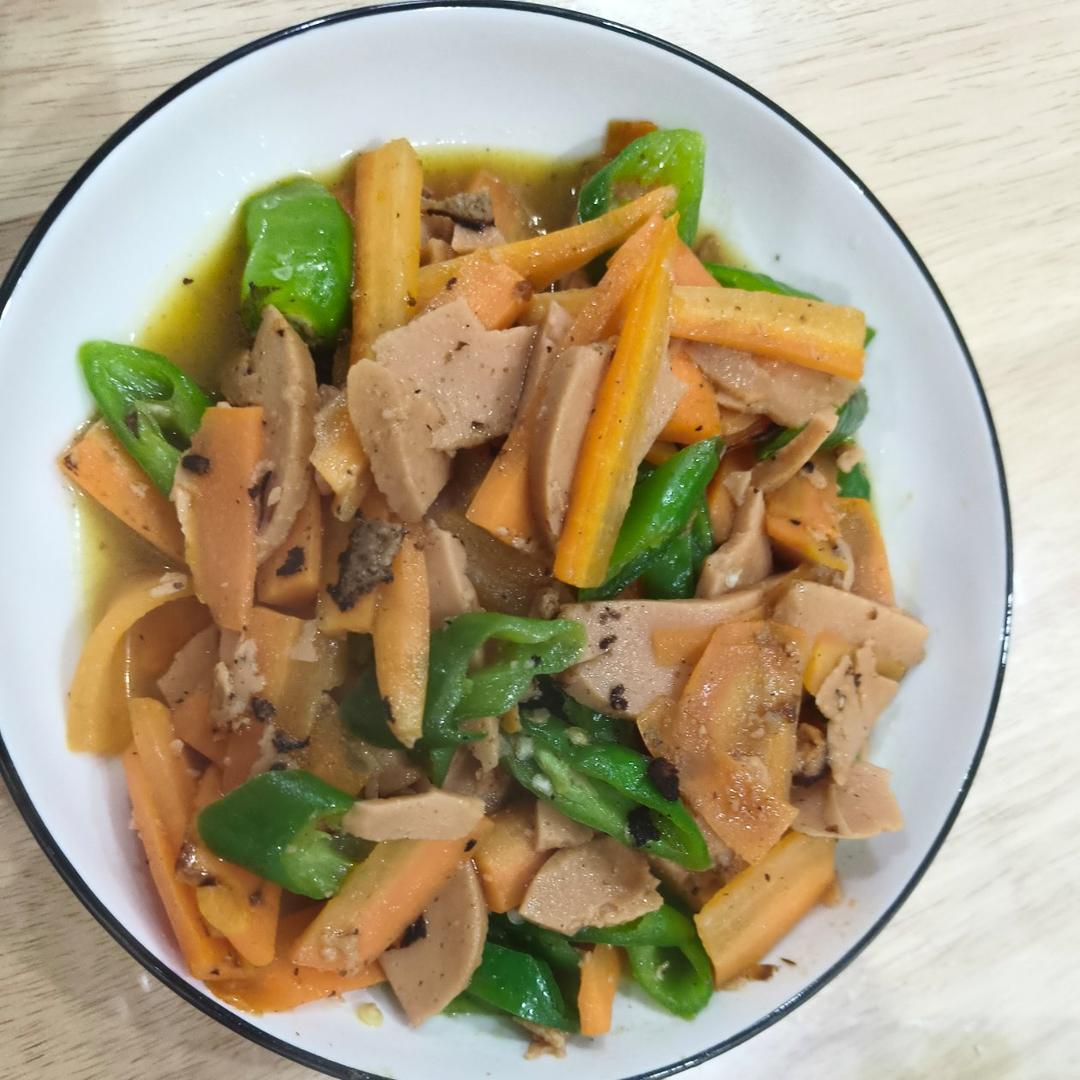 胡萝卜青椒炒火腿