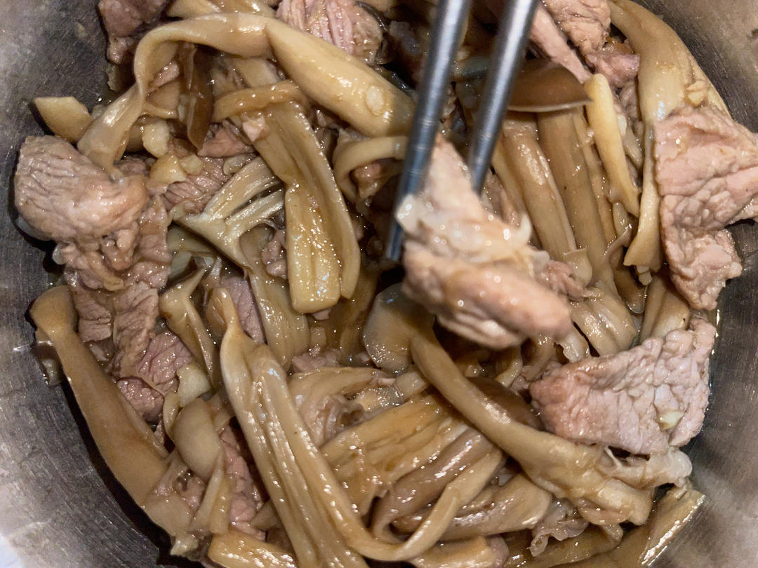 新鲜鹿茸菇炒肉