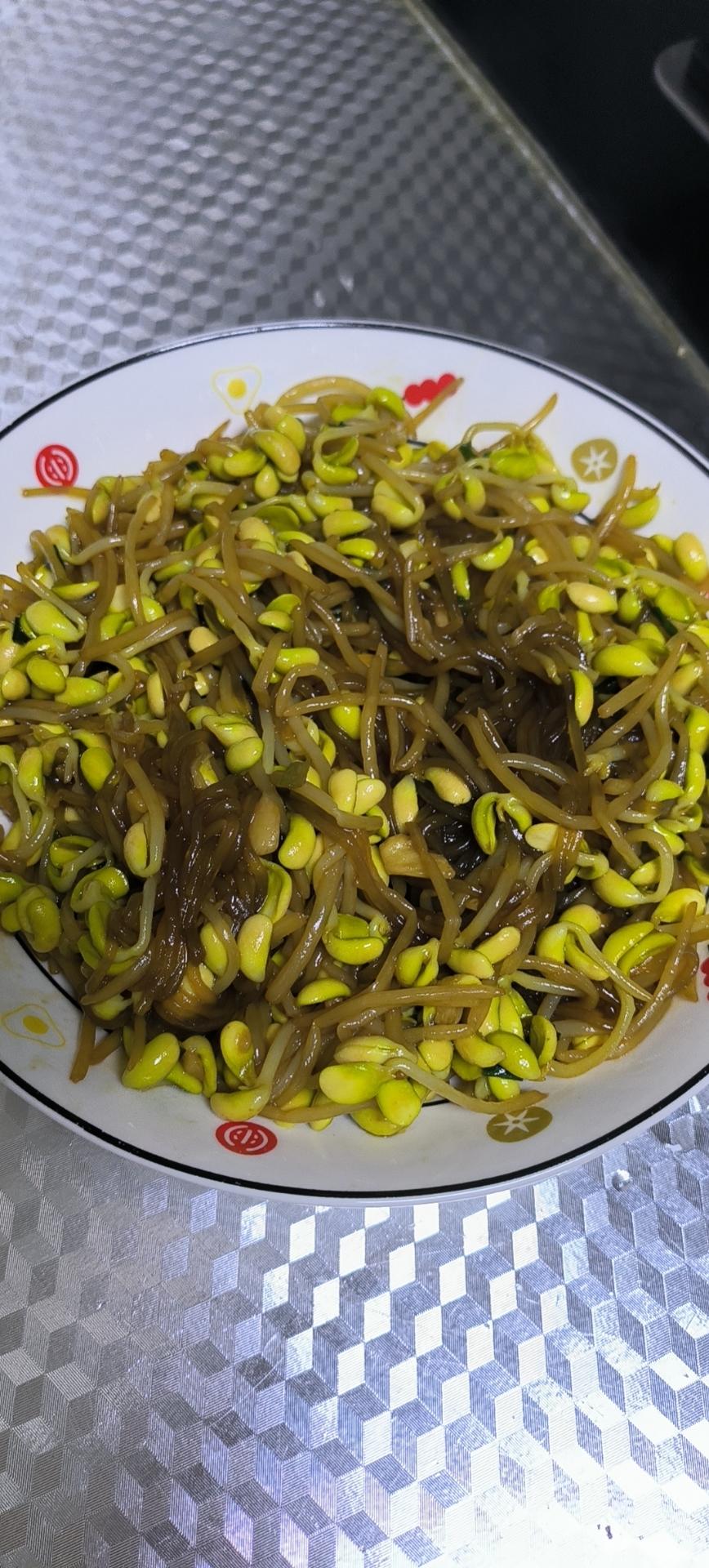 黄豆芽炒粉条