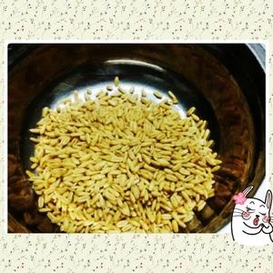燕麦米枸杞牛奶粥的做法 步骤1