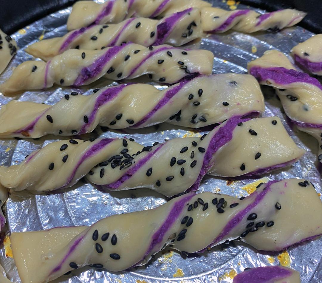 超快手的紫薯扭扭酥（手抓饼版）