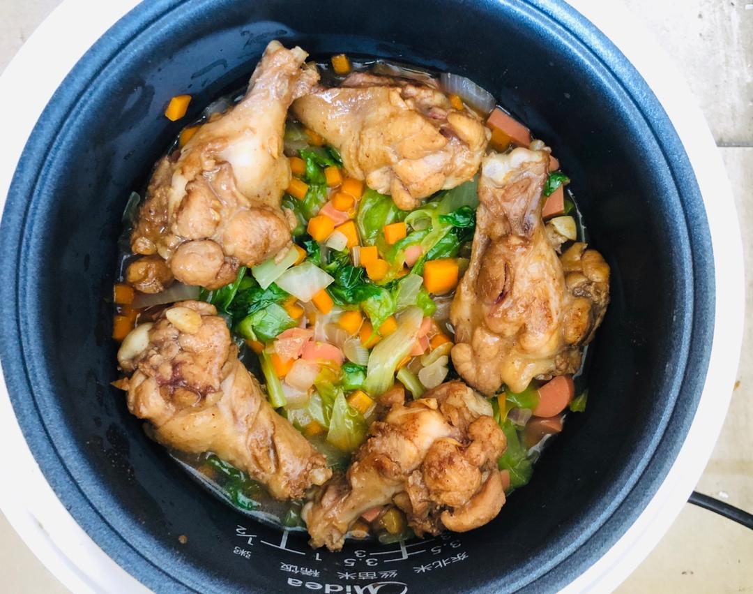 电饭煲版香菇鸡腿肉焖饭便当