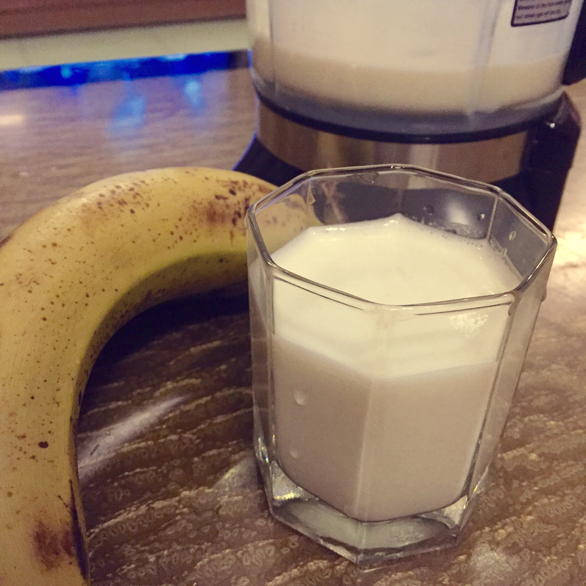 凌小厨的私房菜做的香蕉奶昔