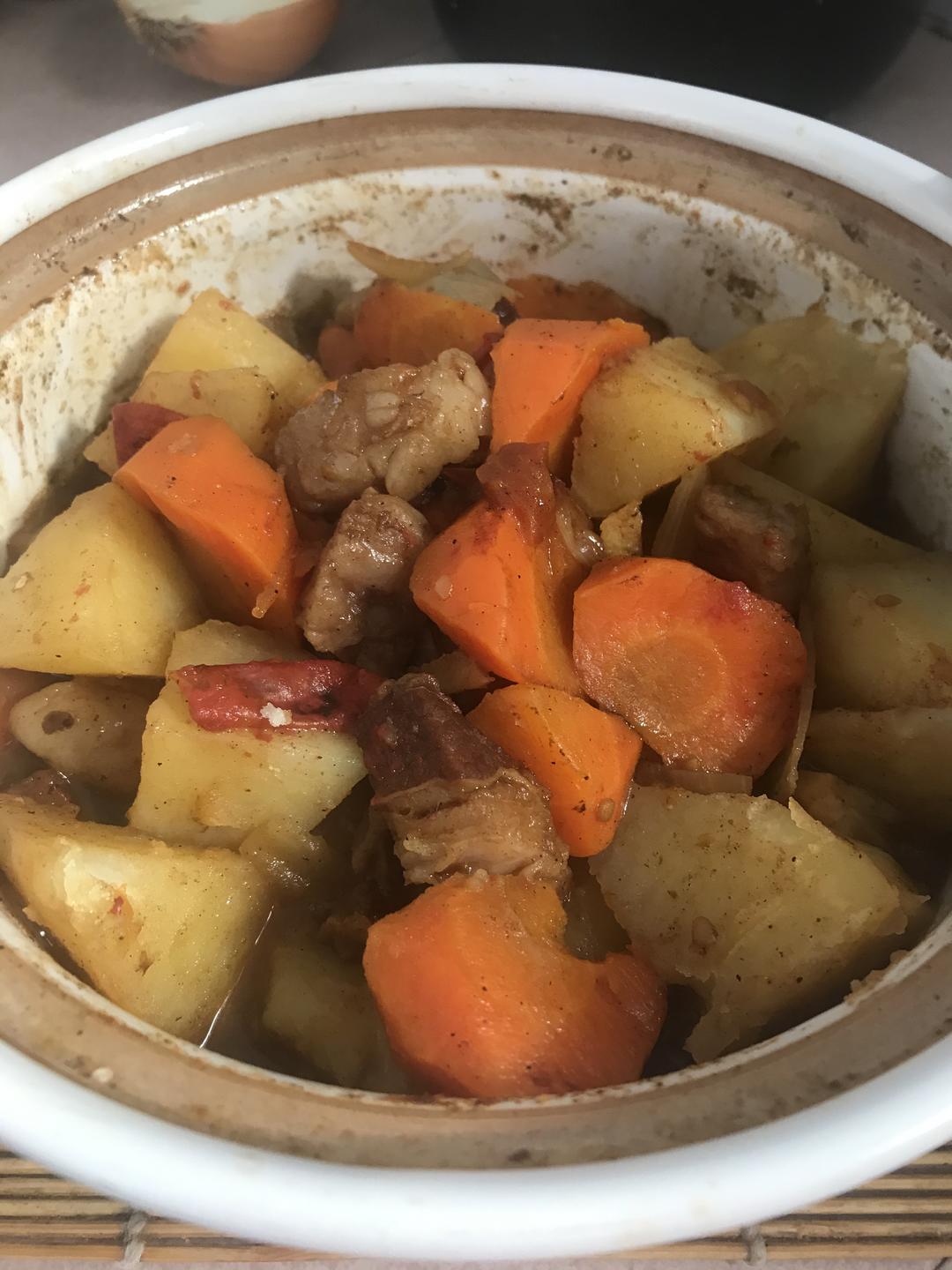 胡萝卜🥕番茄🍅土豆🥔牛腩煲的做法