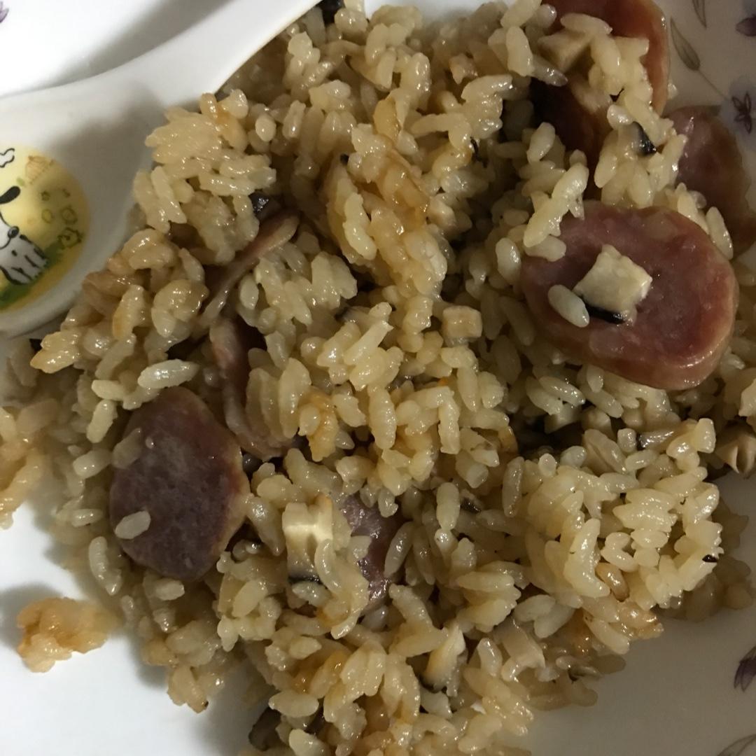 电饭锅版香菇腊肠饭