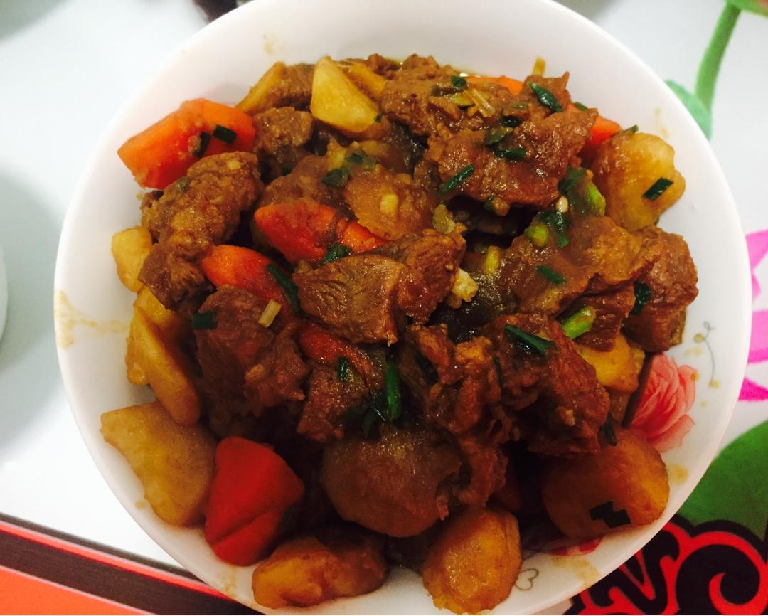 沙沙土豆胡萝卜炖牛肉