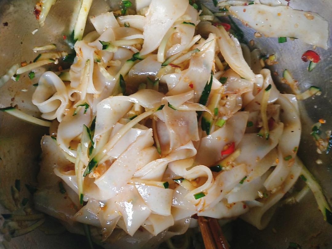 凉皮-家庭自制（告诉你自己做更劲道的秘诀）