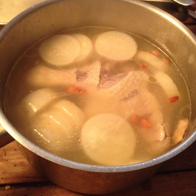 萝卜鸭腿汤