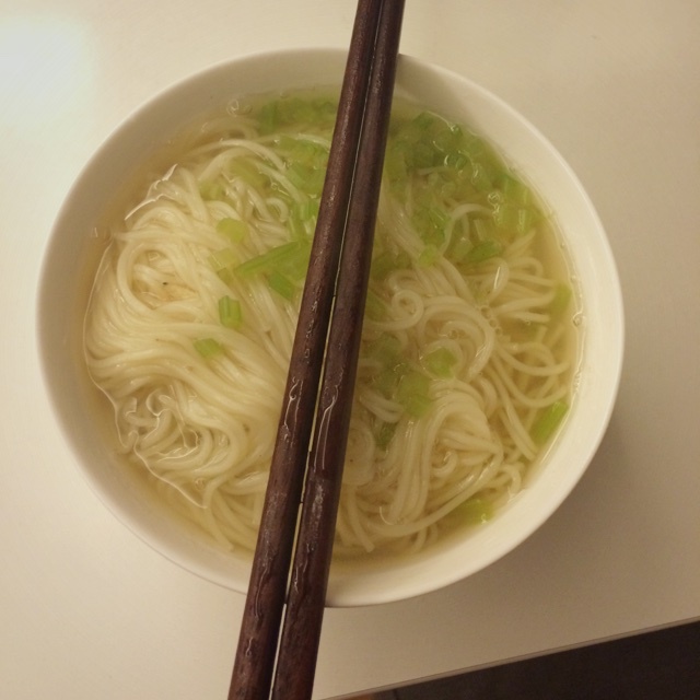 【芹菜面图片】王依依_下厨房