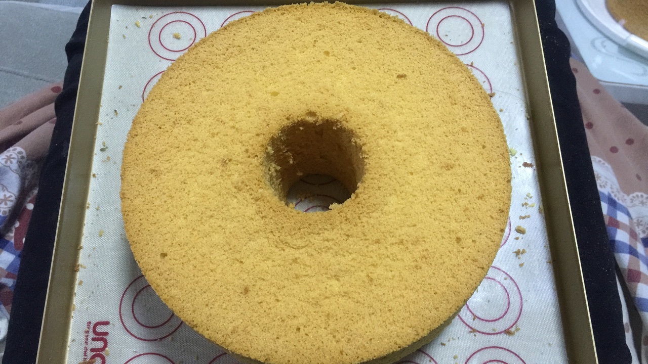 海绵蛋糕（8寸）的做法 步骤9