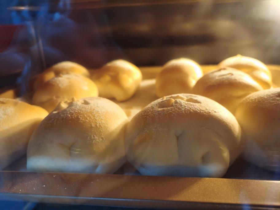 轻盈如棉花·奶香柔绵十足的牛奶面包