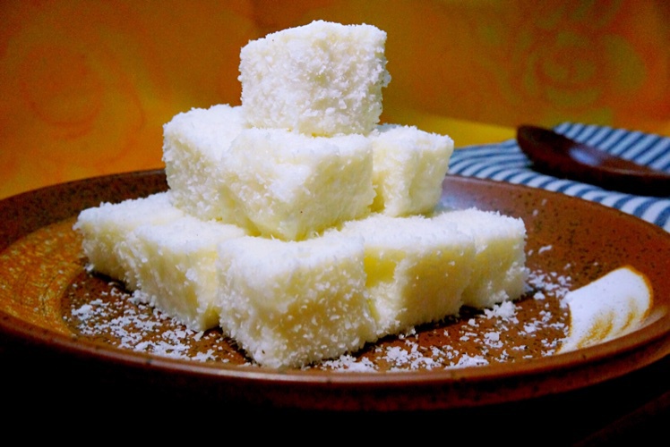 椰丝牛奶小方糕