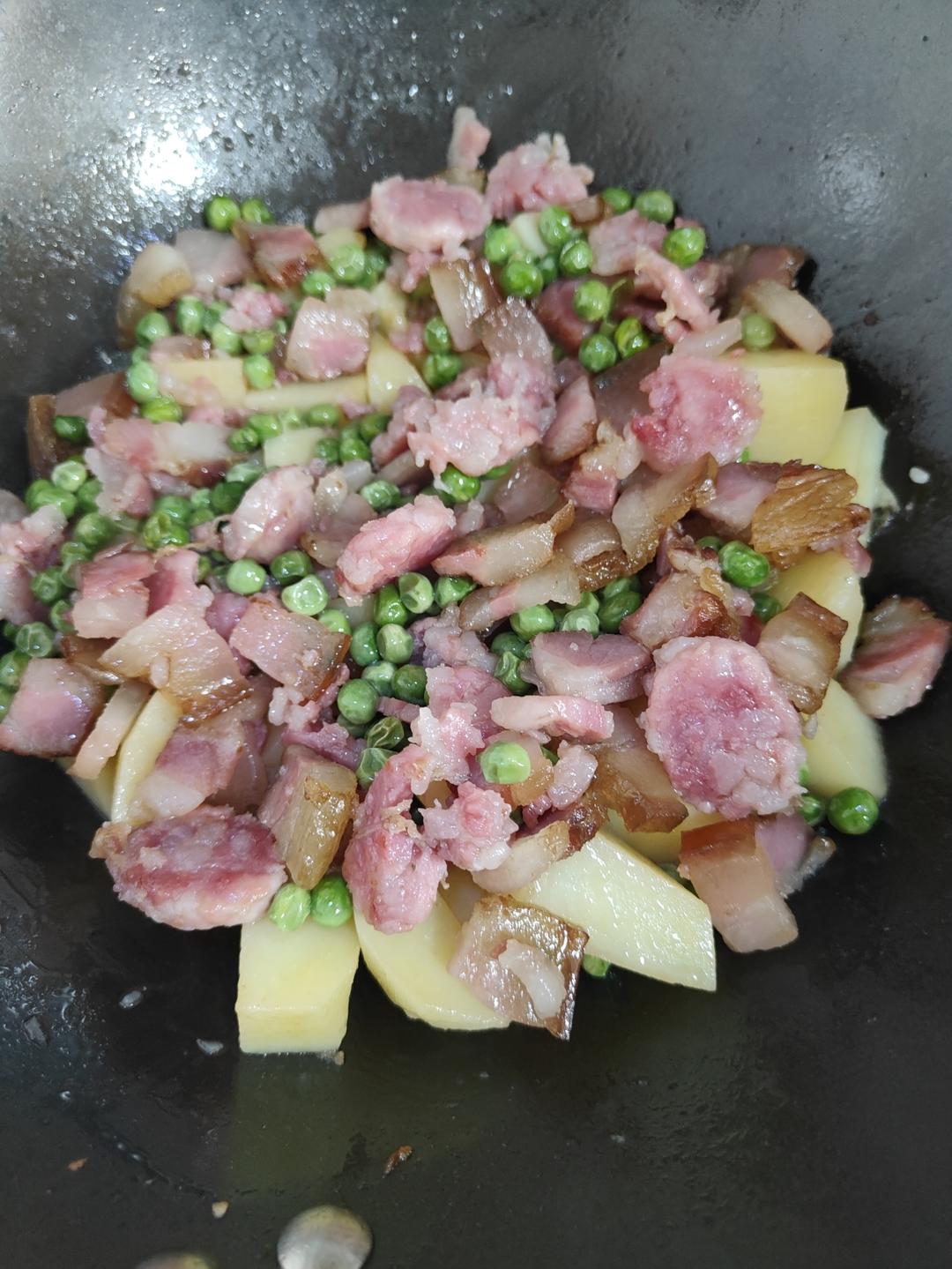 土豆饭，香掉牙的锅巴洋芋饭