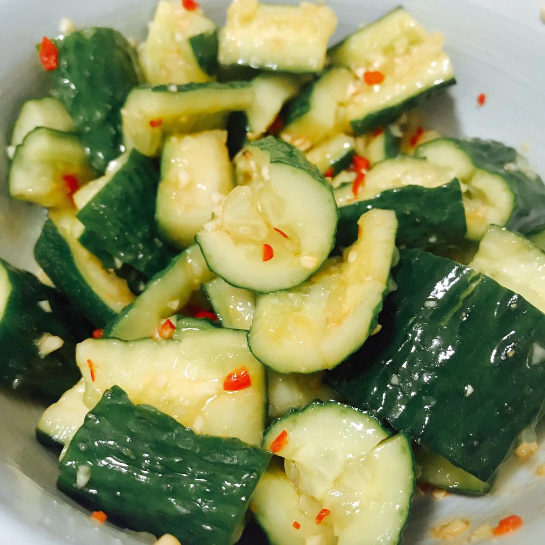 赞不绝口拍黄瓜🥒