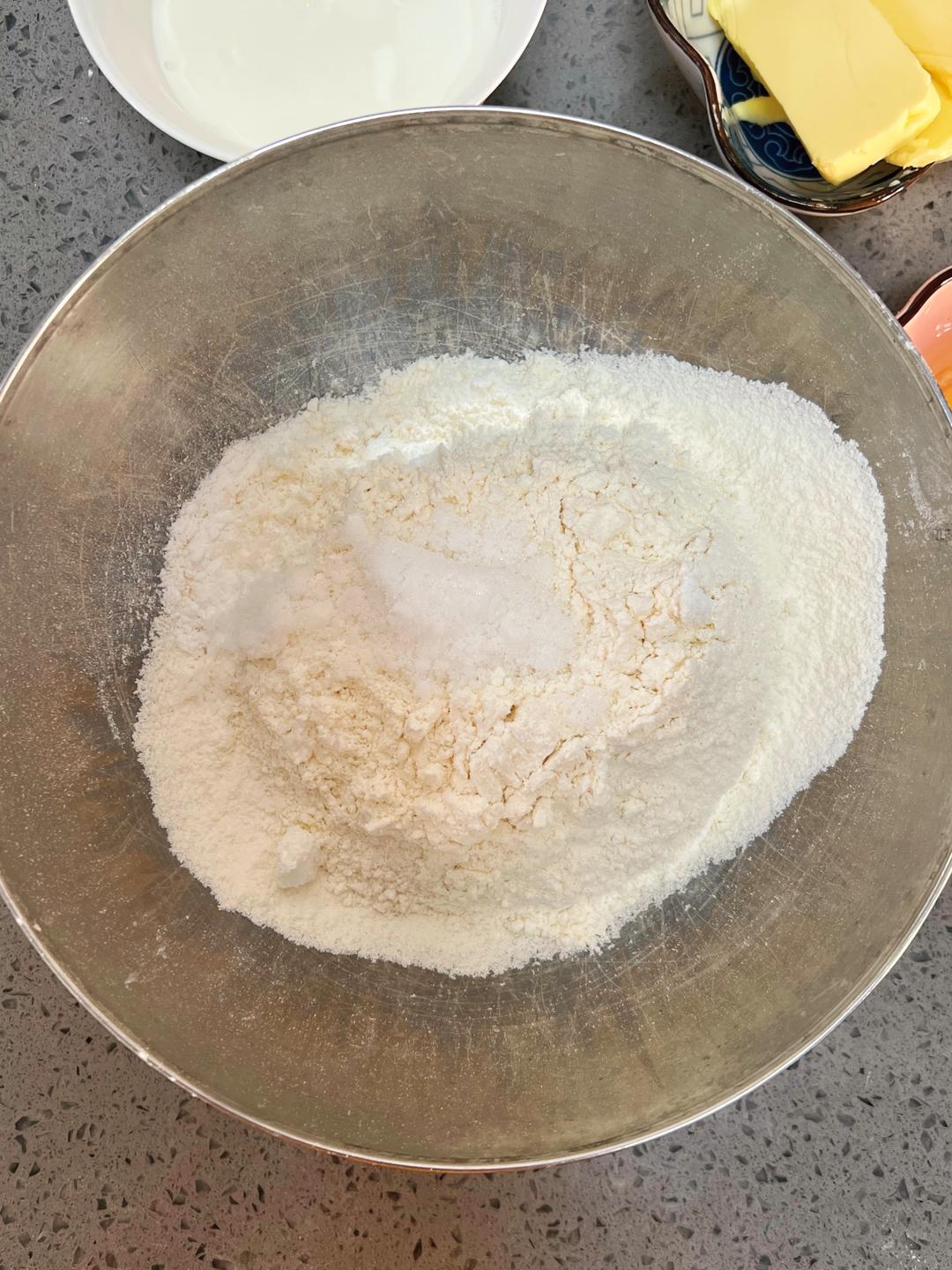 纯奶手撕吐司的做法 步骤1