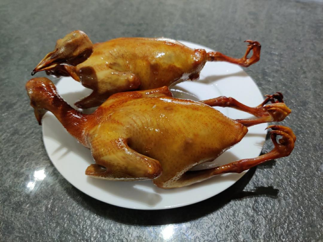 烤乳鸽