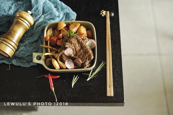 减脂三餐 ·电饭煲| 嫩到融化的香草牛扒