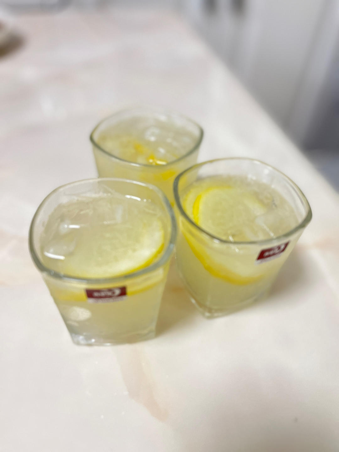 Lemonade（快乐柠檬水）