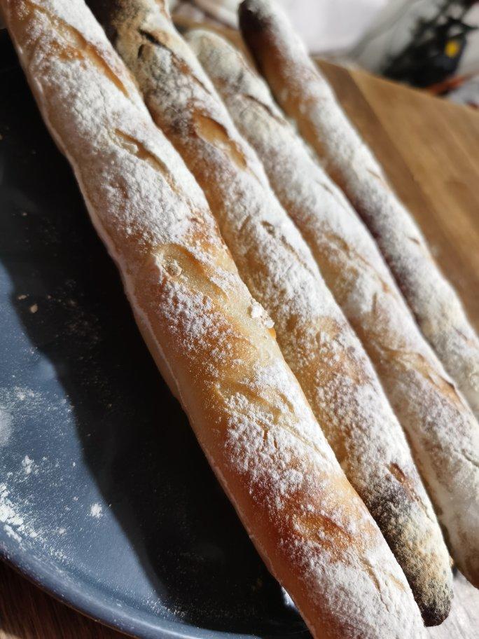 家用烤箱之简单的手揉法棍（全程动态示例）