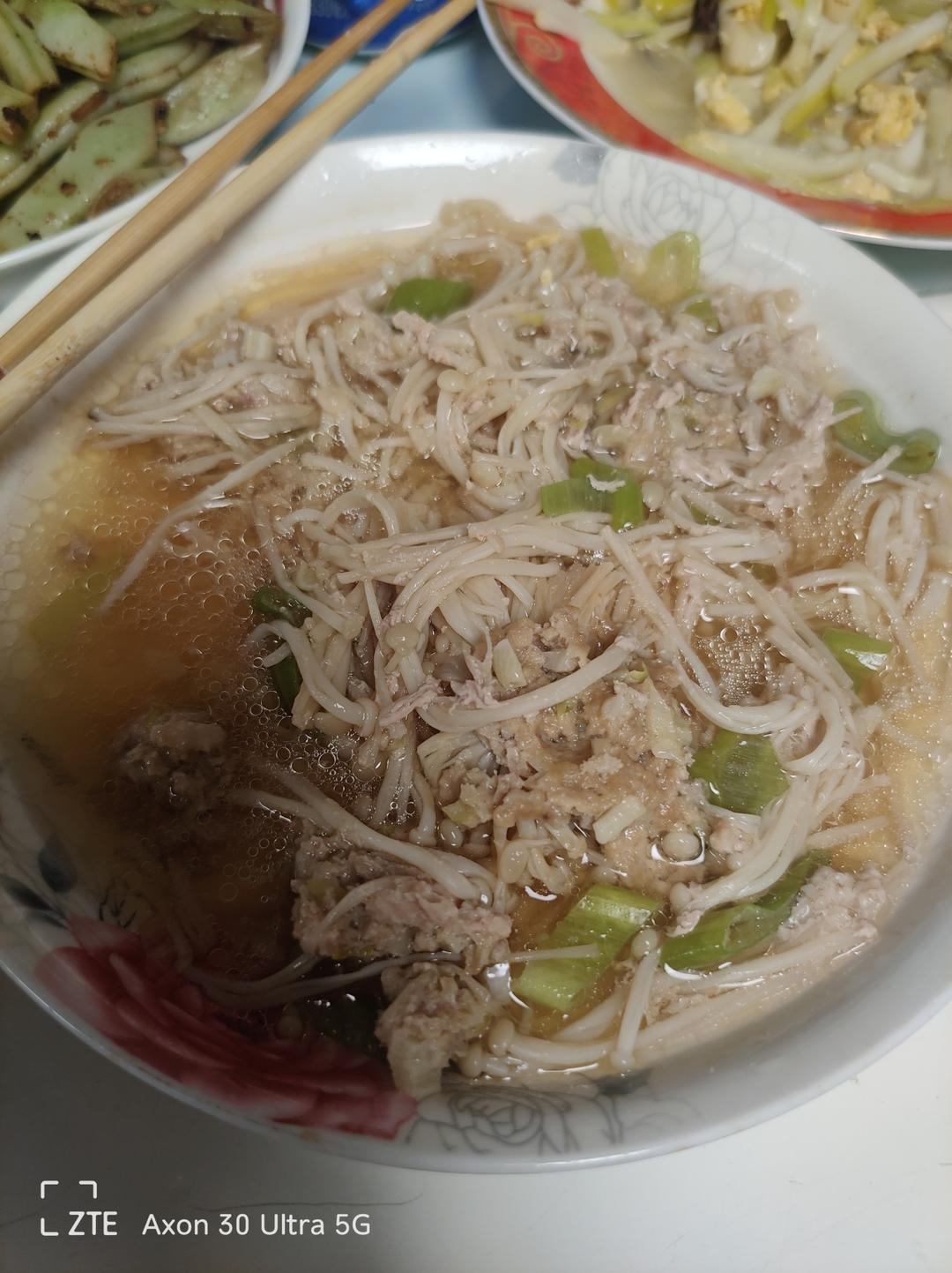 蒜蓉肉沫金针菇
