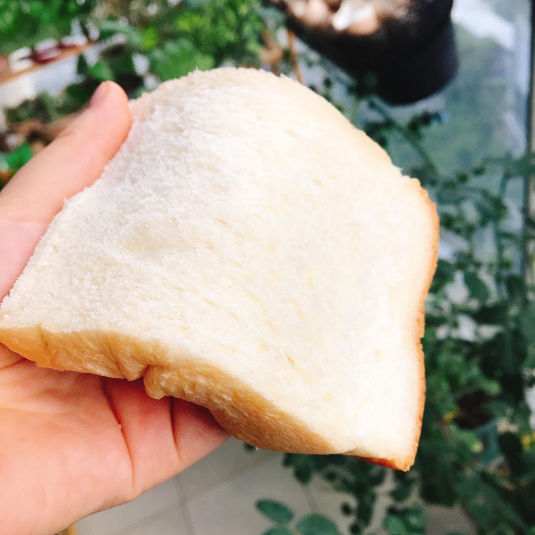 软到拿不起来的生吐司
