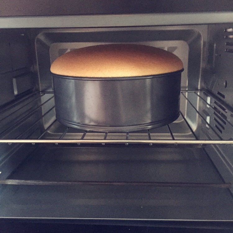 6寸原味戚风蛋糕