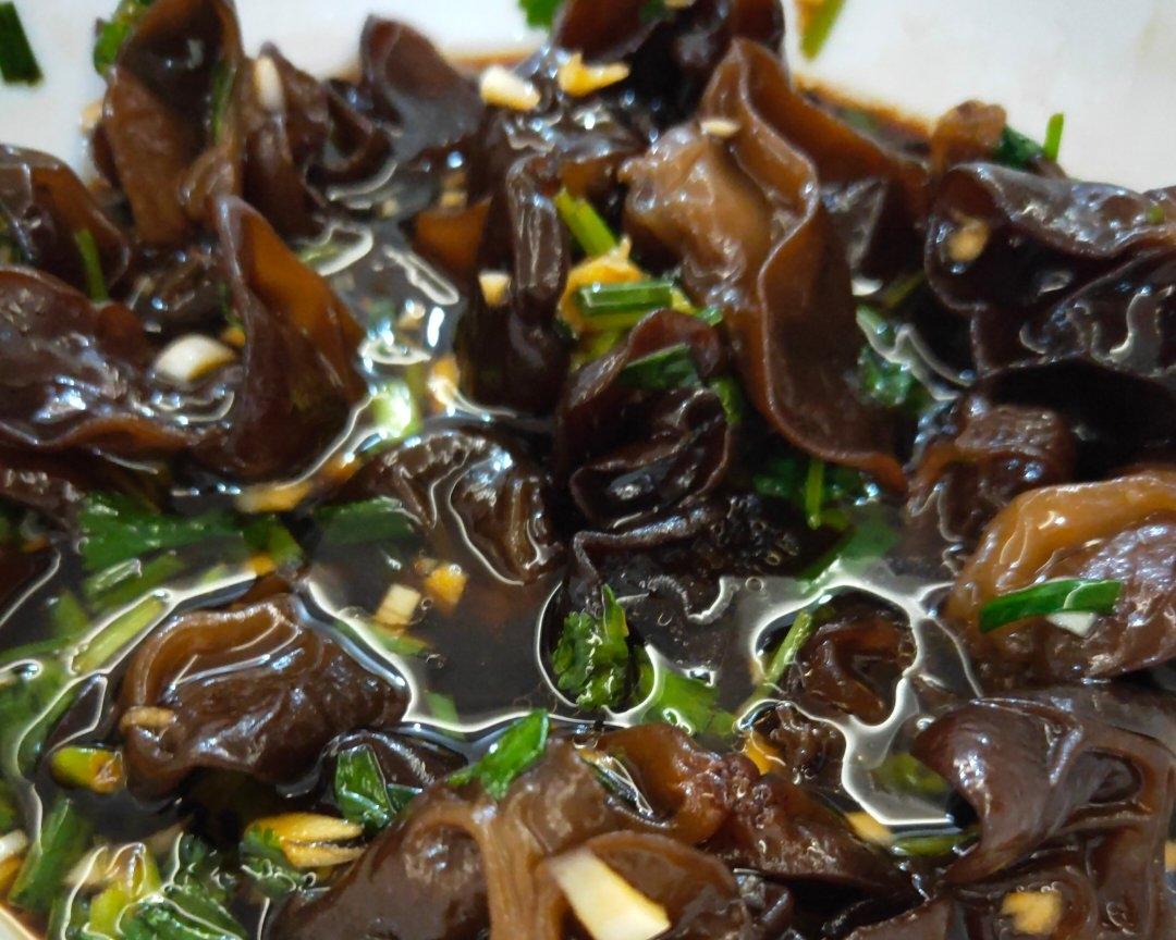 无辣凉拌黑木耳的做法步骤图 怎么做好吃 华华爱妈妈 下厨房