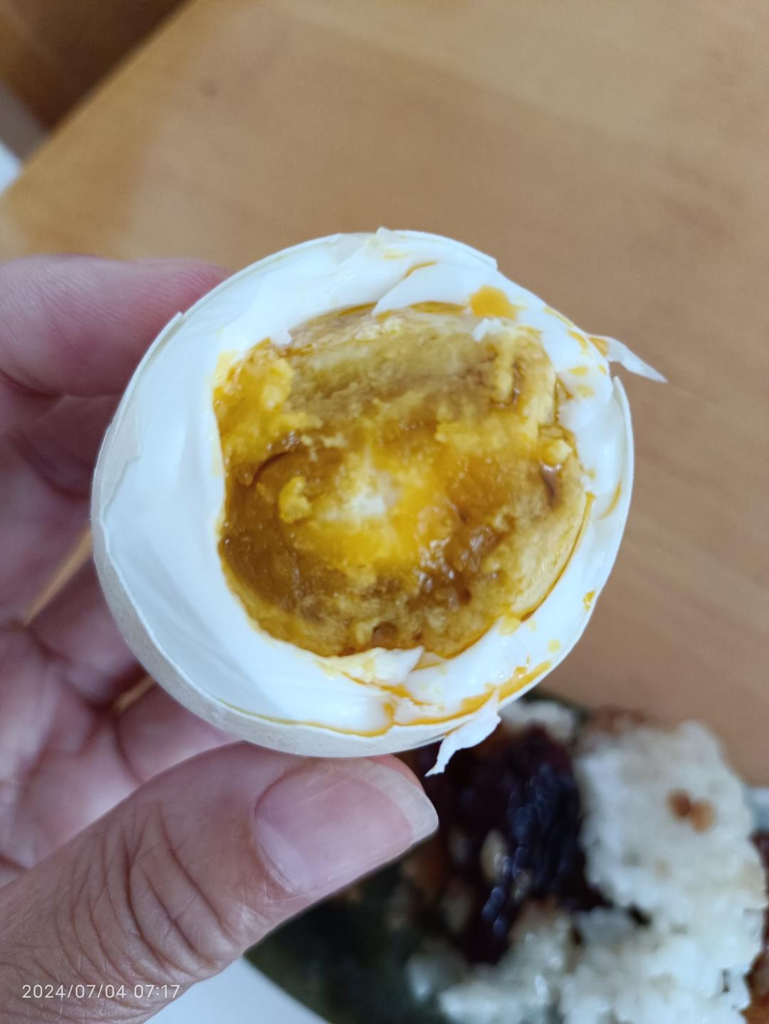 自制起砂流油咸鸡蛋