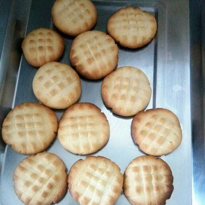 牛奶饼干